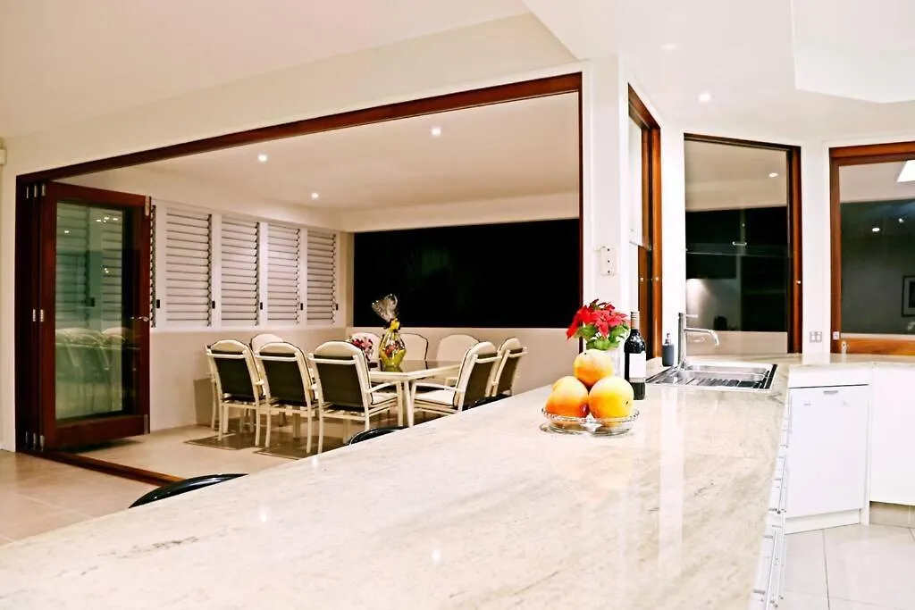 The Palm In Heart Of Surfers Paradise Gold Coast